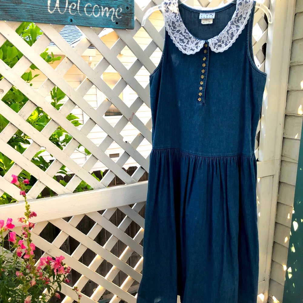 DENIM Sleeveless Dress with Lace Collar & Buttons